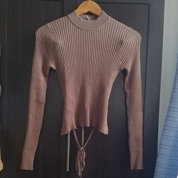 NWT Open Back Knit Brown Taupe Top. - Picture 4 of 9